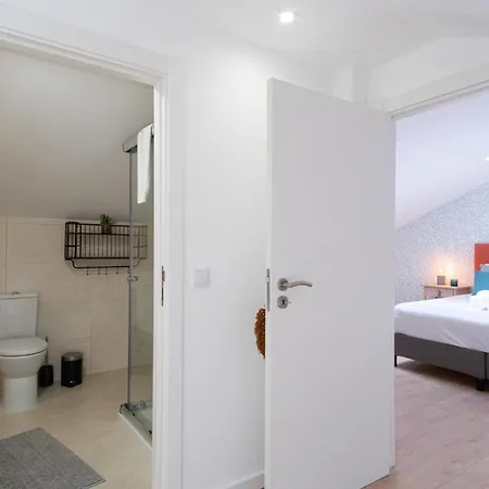 Spacious And Luxury Apartment With Sea View Apartment